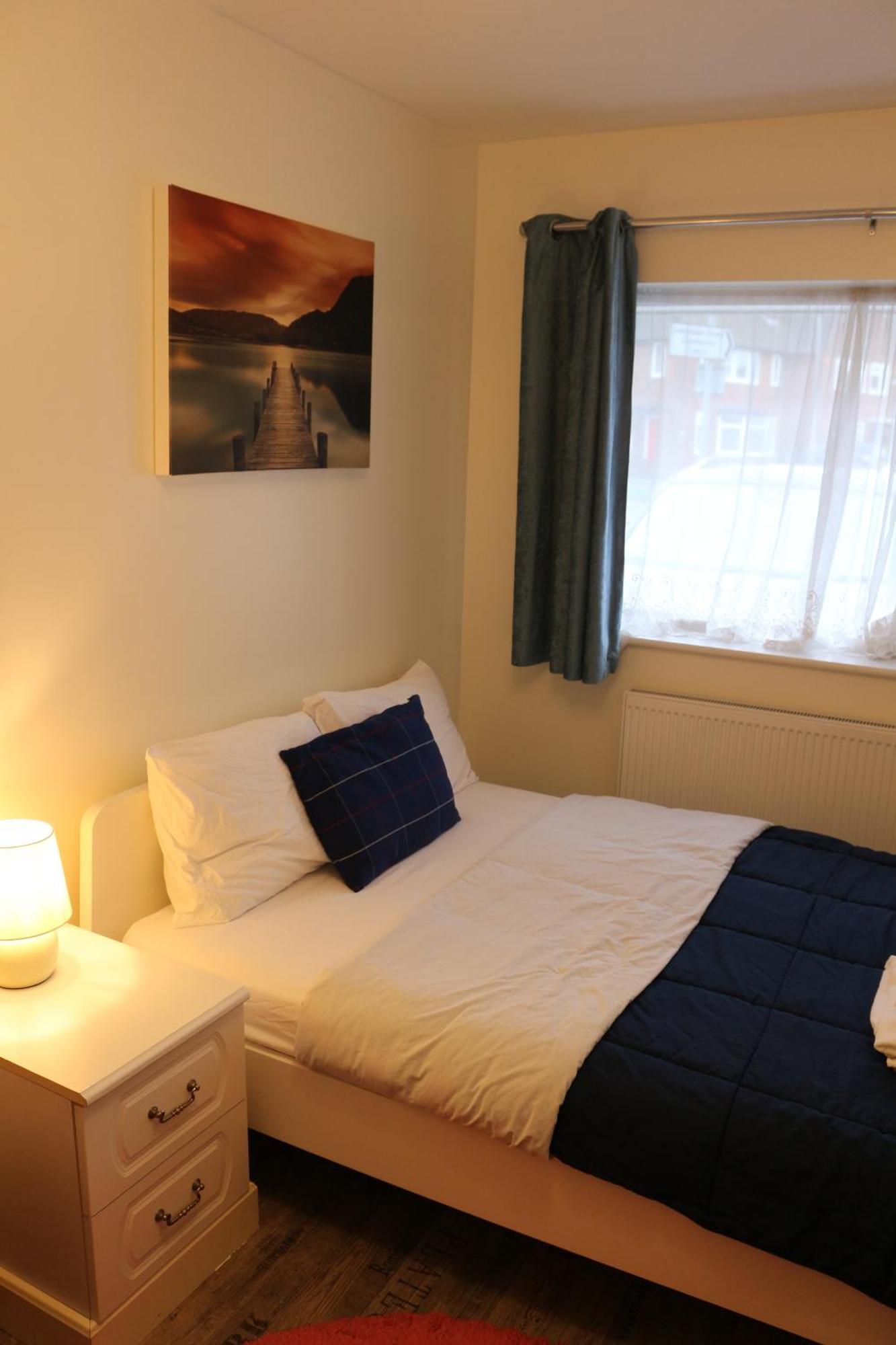 Ensuite Master Bedroom, Private Bathroom, Inside Family Home, Walking Distance To Harry Potter Watford  Exterior foto