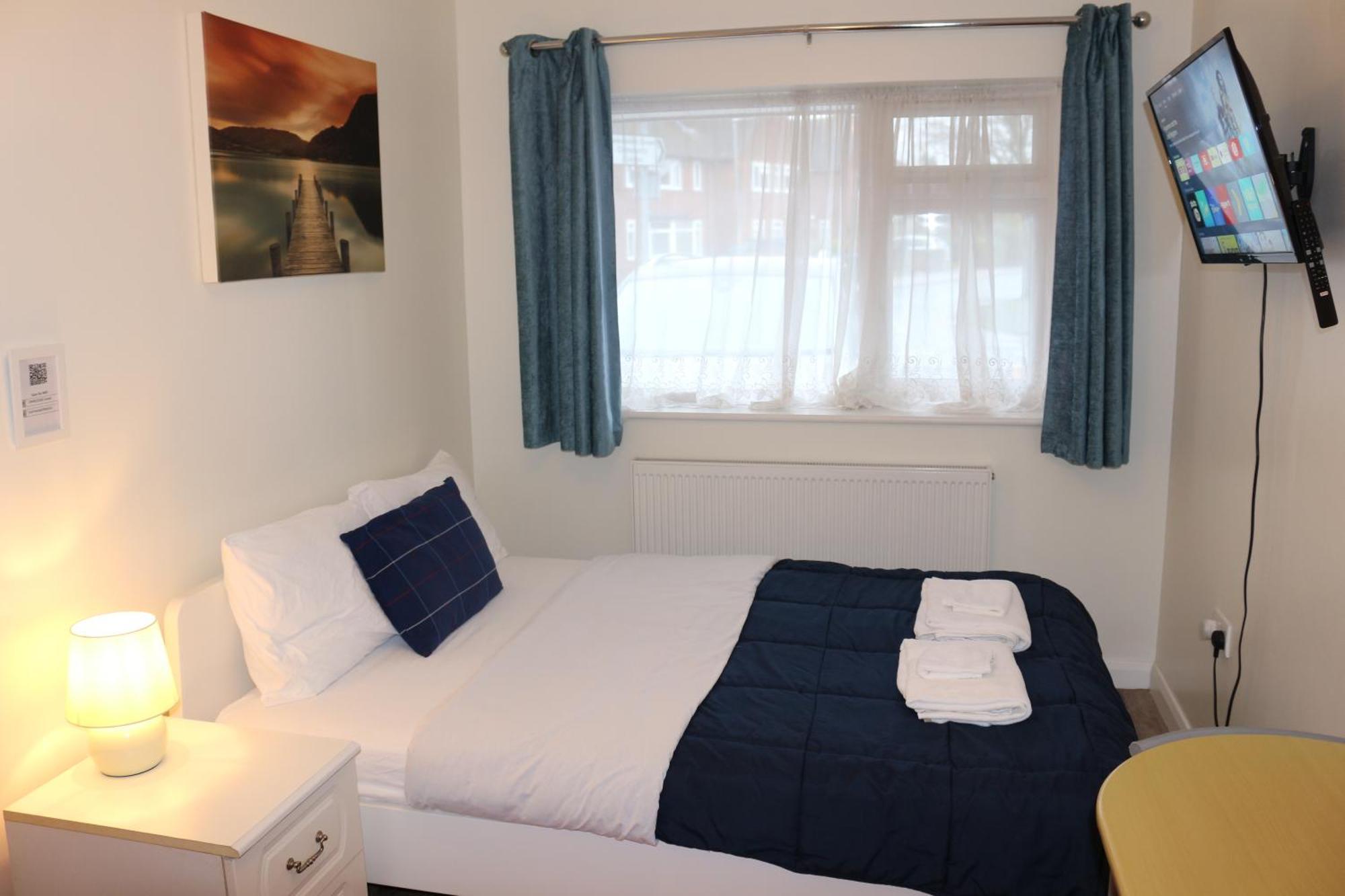 Ensuite Master Bedroom, Private Bathroom, Inside Family Home, Walking Distance To Harry Potter Watford  Exterior foto